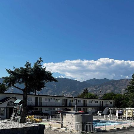 Motel Super 8 By Wyndham Penticton Exteriér fotografie