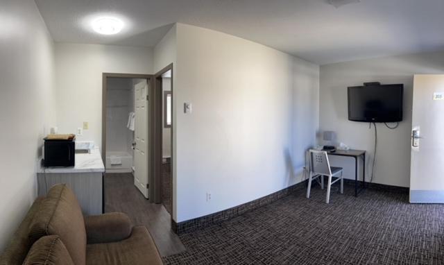 Motel Super 8 By Wyndham Penticton Exteriér fotografie