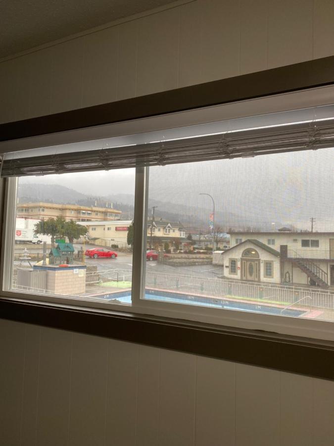 Motel Super 8 By Wyndham Penticton Exteriér fotografie